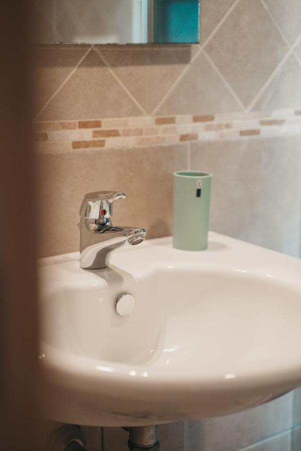タラント Dimora Mariu Bed & Breakfast エクステリア 写真