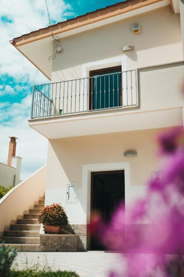 タラント Dimora Mariu Bed & Breakfast エクステリア 写真